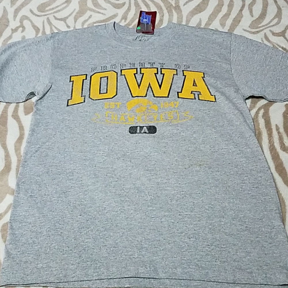 Iowa Hawkeyes tshirt